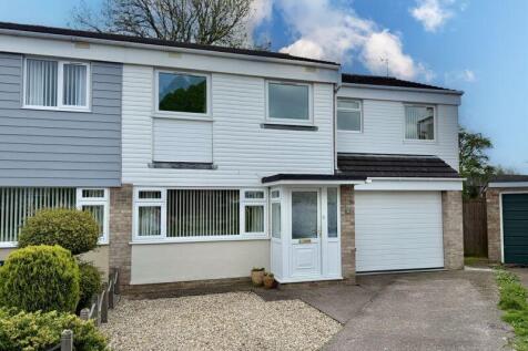 Thornash Close, Taunton TA2 4 bed semi