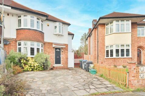 5 bedroom semi-detached house for sale