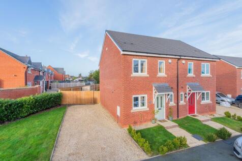 2 bedroom semi-detached house for sale