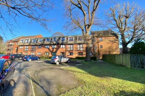 High Oaks Close, Locks Heath 1 bed retirement property for sale