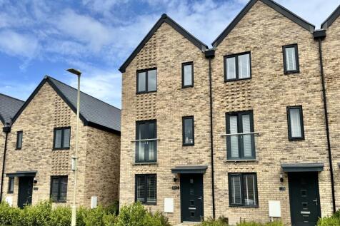 3 bedroom end of terrace house for sale
