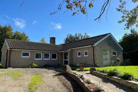 3 bedroom detached bungalow for sale