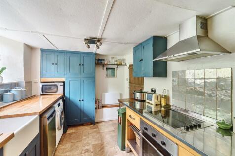 2 bedroom cottage for sale