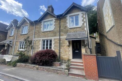4 bedroom semi-detached house for sale