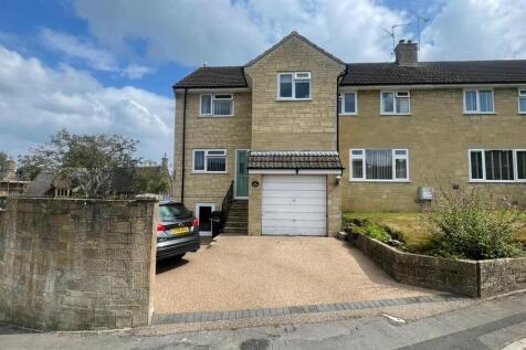 4 bedroom semi-detached house for sale