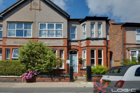 5 bedroom semi-detached house for sale