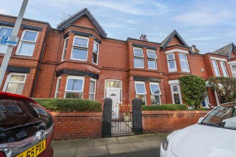 4 bedroom terraced house for sale