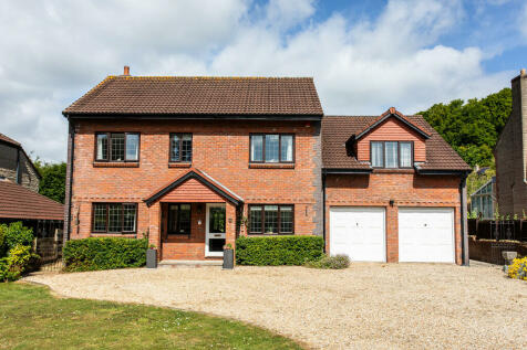 7 bedroom detached house for sale