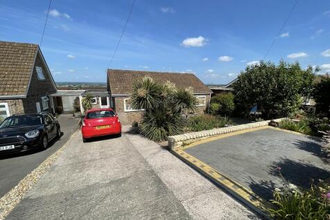 Whiteland Rise, Westbury 3 bed detached bungalow for sale