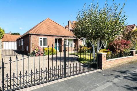 3 bedroom detached bungalow for sale