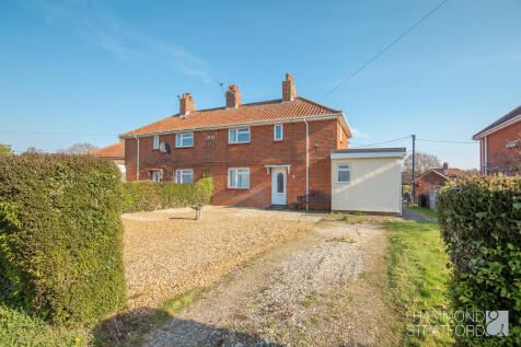 Braymeadow Lane, Little Melton 3 bed semi