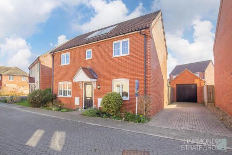 Harvey Close, Wymondham 3 bed detached house for sale