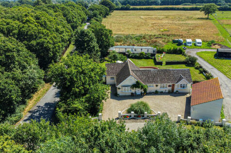 4 bedroom detached bungalow for sale