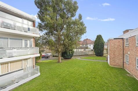 Pymmes Green Road, London N11 2 bed apartment for sale
