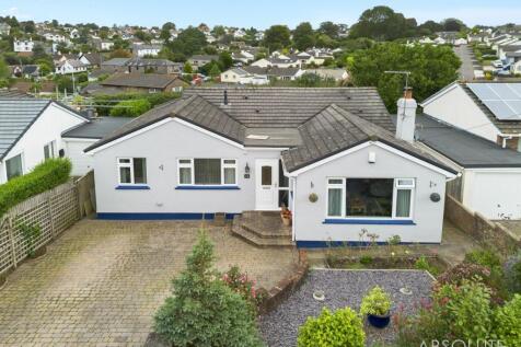 3 bedroom detached bungalow for sale