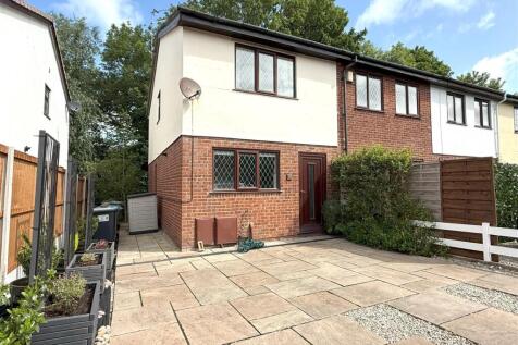 Badgers Walk East, Lytham 2 bed end of terrace house for sale