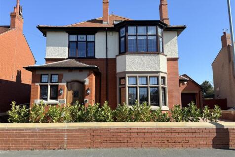 St. Andrews Road South, Lytham St Annes 6 bed detached house for sale