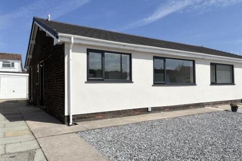 2 bedroom semi-detached bungalow for sale