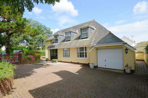 Newton Abbot TQ12 3 bed detached house for sale