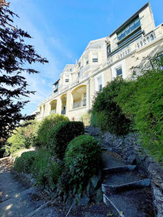 Torquay TQ2 2 bed apartment for sale