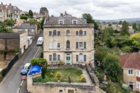 Upper East Hayes, Bath BA1 1 bed apartment for sale