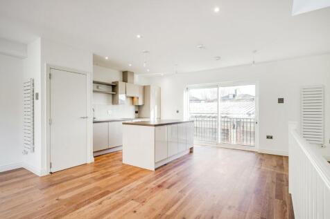 Kentish Town Road, Kentish Town 2 bed apartment for sale