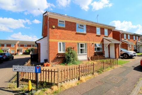 Rochford Drive, Wigmore, Luton... 1 bed cluster house for sale