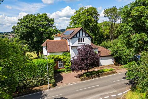 6 bedroom detached house for sale