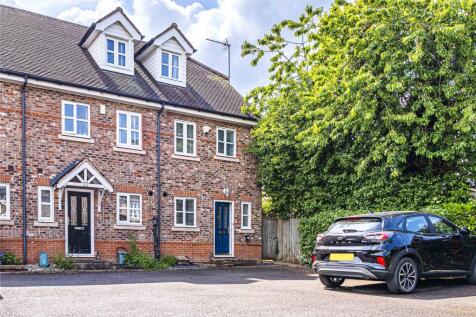 3 bedroom end of terrace house for sale