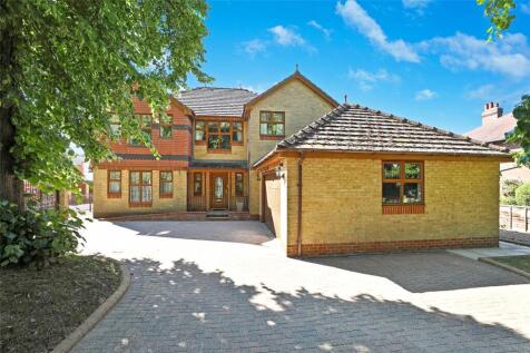 Fennell Court, Sandal, Wakefield, WF2 5 bed detached house for sale