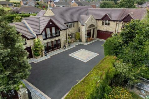 5 bedroom detached house for sale