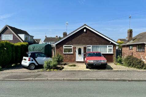 2 bedroom detached bungalow for sale