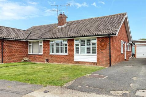 Furzefield Close, Angmering, West Sussex 3 bed bungalow for sale