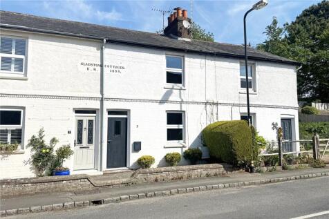Water Lane, Angmering, West Sussex 2 bed terraced house for sale
