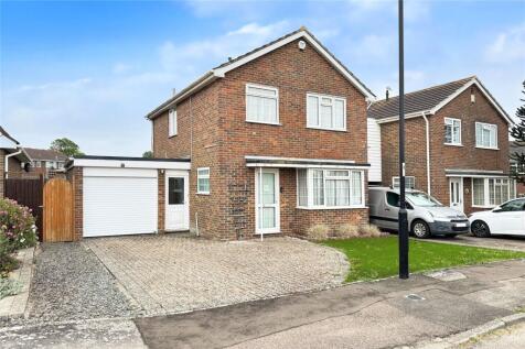 Greenacres Ring, Angmering... 3 bed semi
