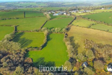 6 bedroom smallholding for sale