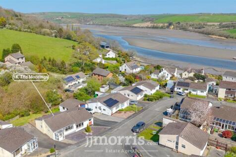 2 bedroom semi-detached bungalow for sale