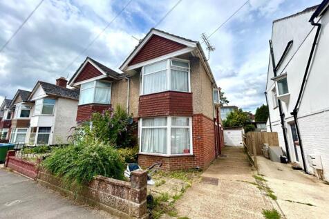 Pointout Road, Hampshire SO16 3 bed semi