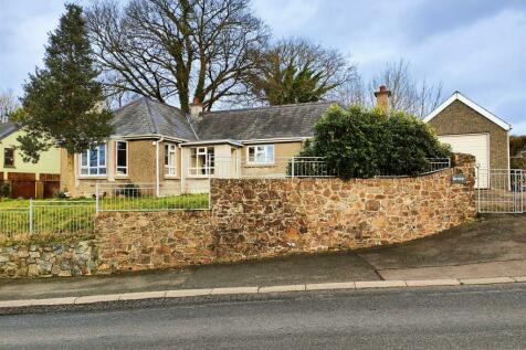 2 bedroom detached bungalow for sale