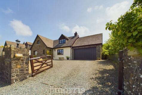 Penparc, Trefin, Haverfordwest 4 bed detached bungalow for sale