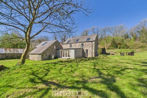 3 bedroom country house for sale