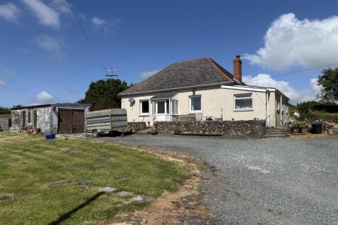 Ty Grug, Rosebush, Clynderwen 3 bed property with land for sale
