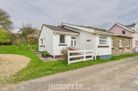 4 bedroom semi-detached bungalow for sale