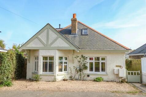 Lower Green Road, Ryde PO33 4 bed detached bungalow for sale