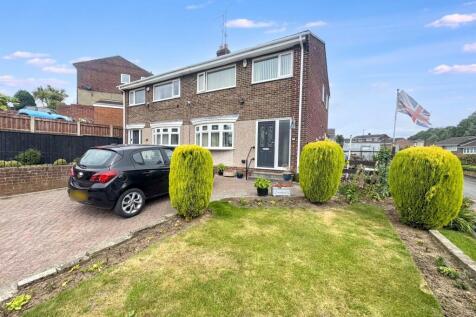 3 bedroom semi-detached house for sale