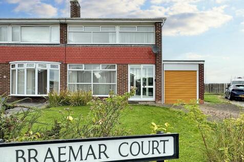 3 bedroom semi-detached house for sale