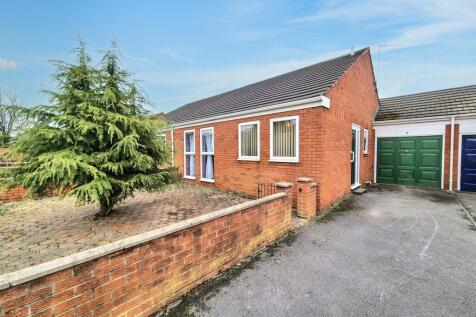 2 bedroom semi-detached bungalow for sale