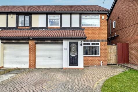 Romsey Drive, Boldon Colliery, Tyne... 3 bed semi