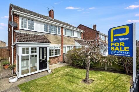 Durham Drive, Fellgate Estate... 3 bed semi
