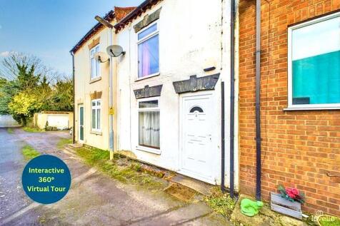 Clapsons Lane, North Lincolnshire... 2 bed terraced house for sale